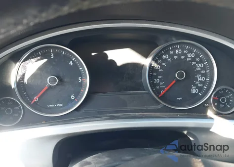 2012 Volkswagen Touareg Tdi Lux z USA, uszkodzony, nr VIN WVGEK9BP5CD009753